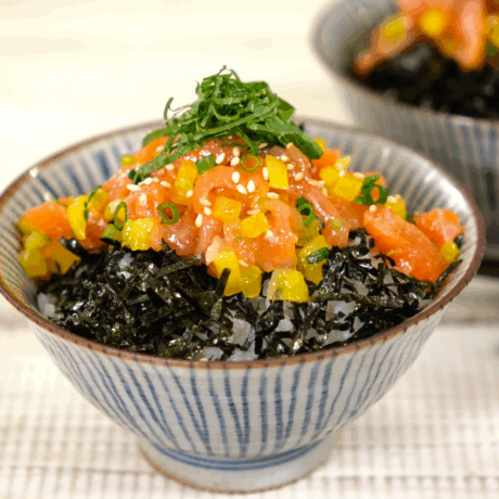 サーモントロたく丼
